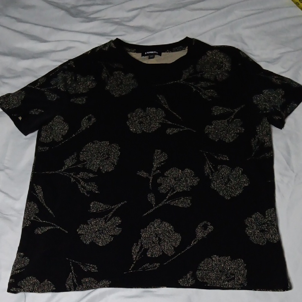 Express Black and Cream Patterned Tee